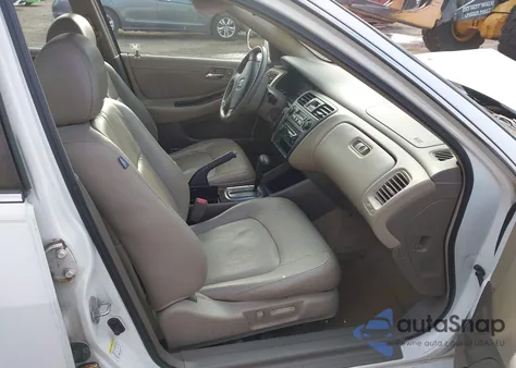 2001 Honda Accord 3.0 Ex z USA, uszkodzony, nr VIN 1HGCG16501A076204